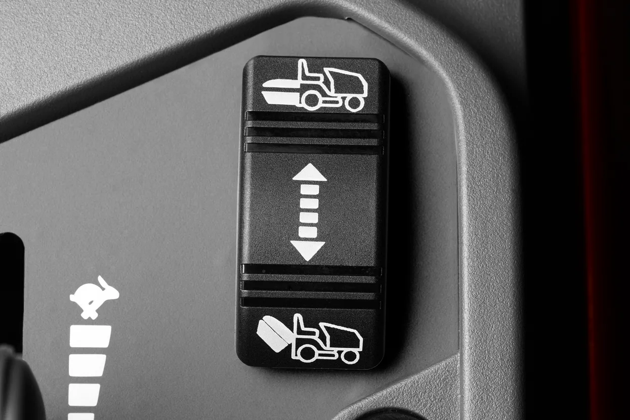 Husqvarna RC 320Ts AWD – Image 11